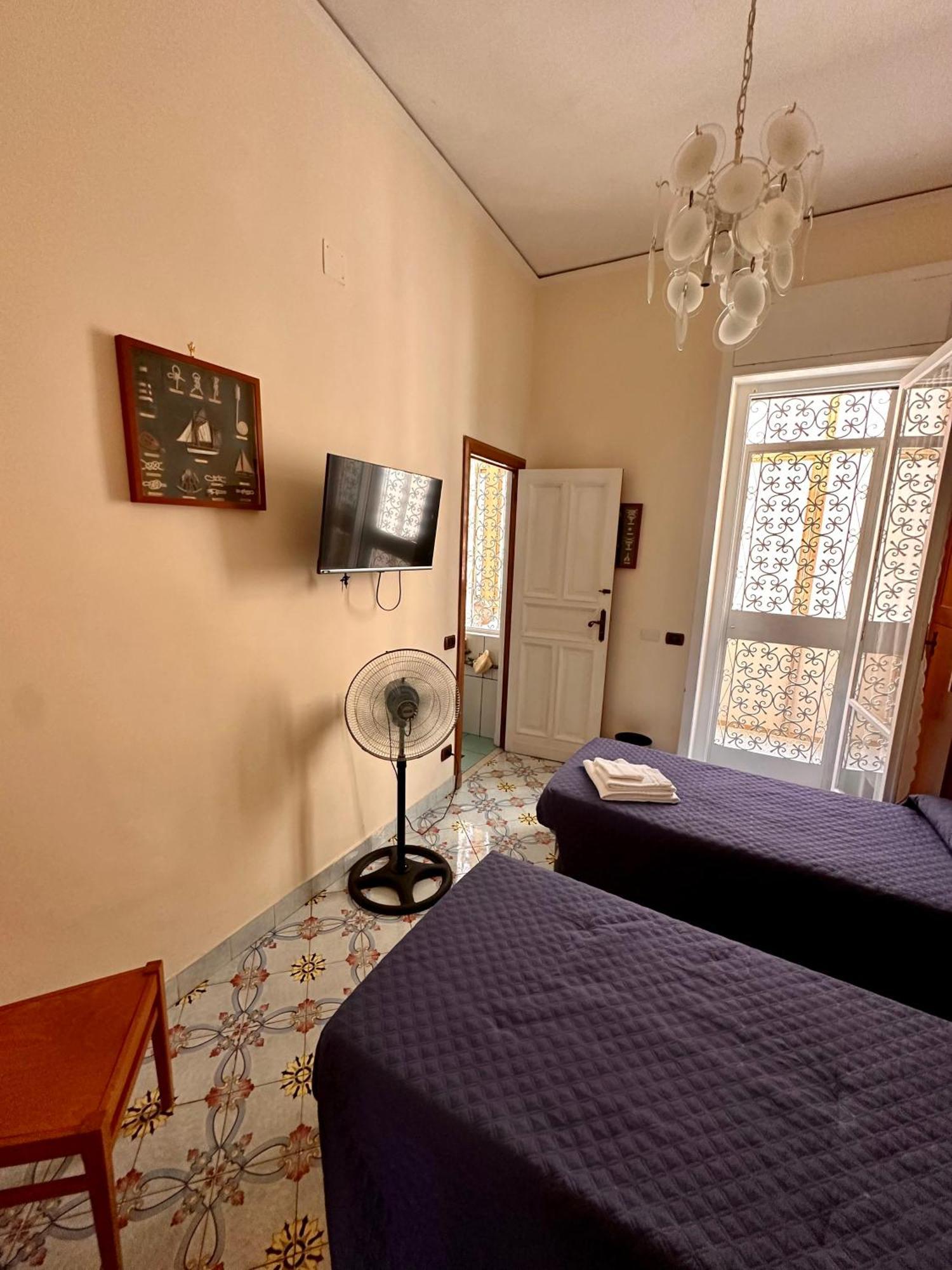 Maman Suite, City Center Near Molo Beverello Neapol Zewnętrze zdjęcie